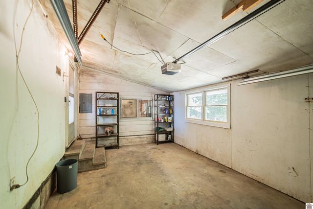 1447 Ogden Colvin Circle, Kevil, KY 42053