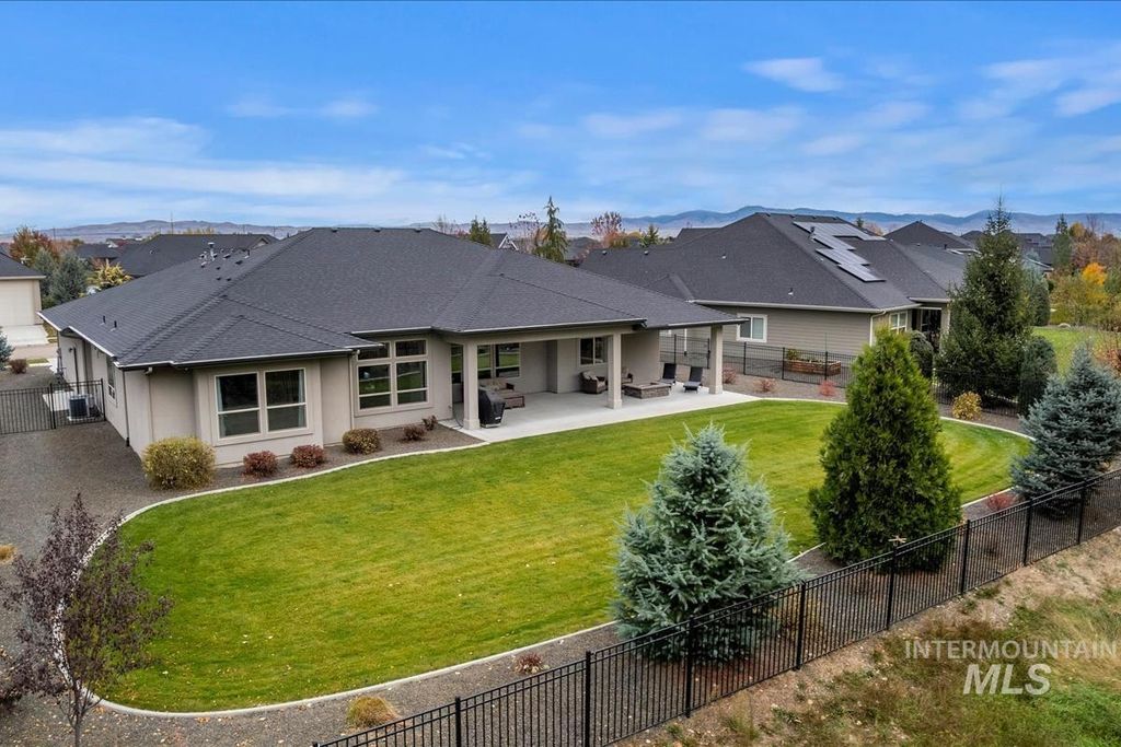 9451 W Deerfawn Drive, Star, ID 83669 photo 5