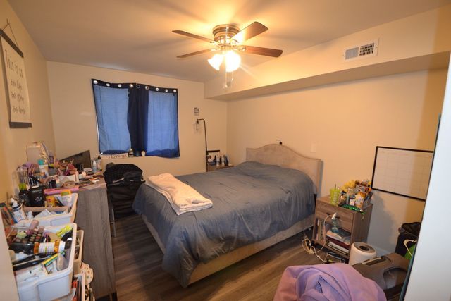 2942 W Montrose Avenue 1R, Chicago, IL 60618