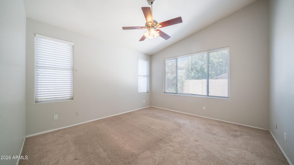 Image 13 of property listing at 6904 W PONTIAC Drive, Glendale, AZ 85308