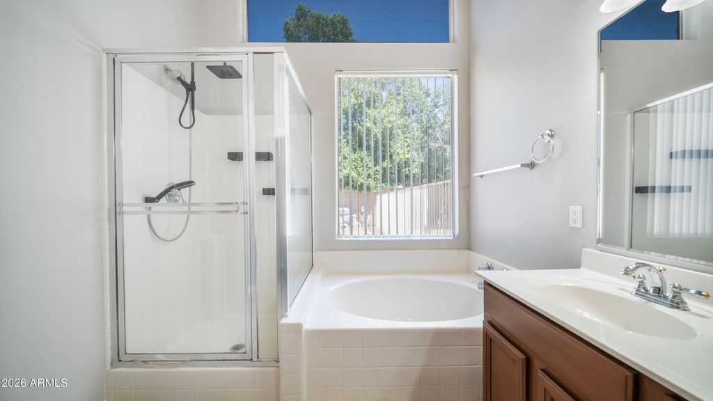 Image 16 of property listing at 6904 W PONTIAC Drive, Glendale, AZ 85308