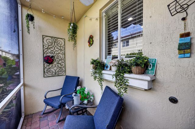 2823 S EVERGREEN Circle, Boynton Beach, FL 33426