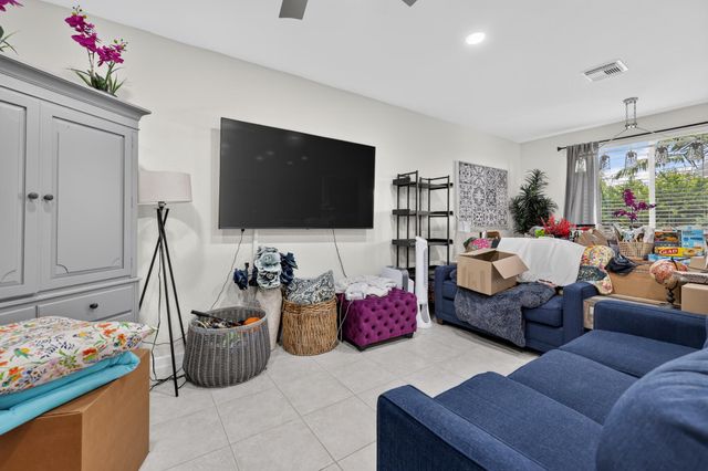 2823 S EVERGREEN Circle, Boynton Beach, FL 33426