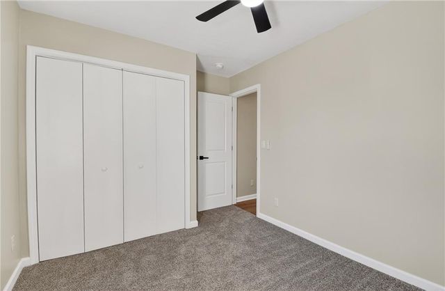 2217 S Cedar Avenue, Independence, MO 64052