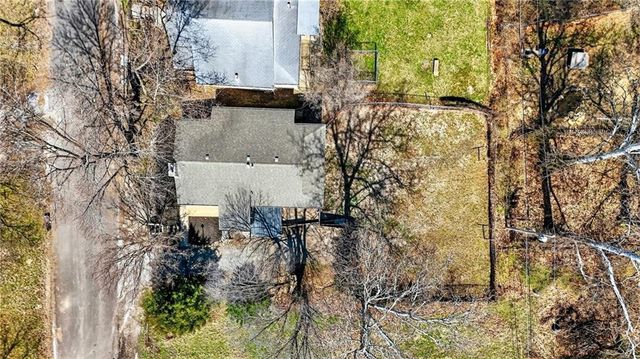 2217 S Cedar Avenue, Independence, MO 64052