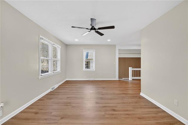 2217 S Cedar Avenue, Independence, MO 64052