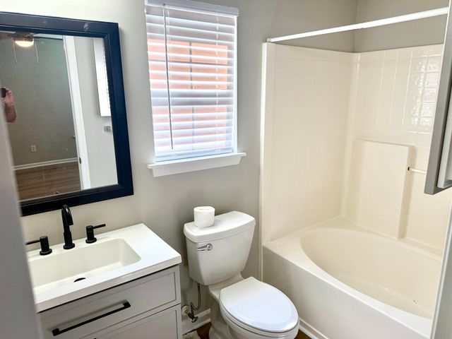 260 Two Pond Loop, Ladson, SC 29456
