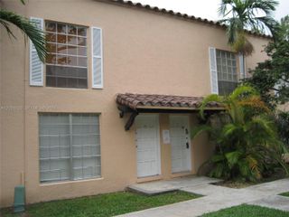 10806 N Kendall Dr P-26, Miami, FL 33176