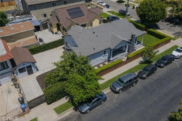 4279 Walton Avenue, Los Angeles, CA 90037