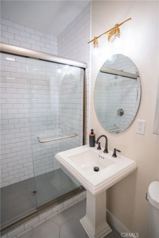 4279 Walton Avenue, Los Angeles, CA 90037
