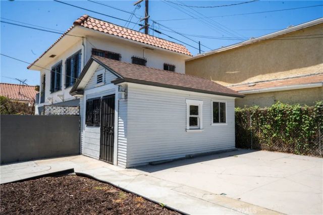 4279 Walton Avenue, Los Angeles, CA 90037