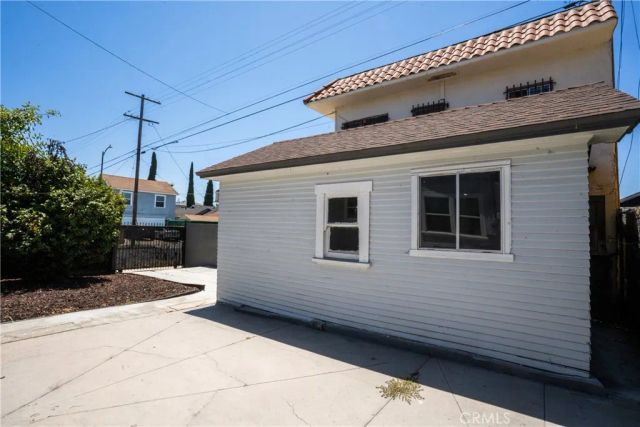 4279 Walton Avenue, Los Angeles, CA 90037