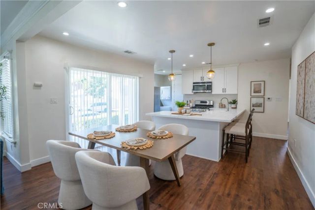 4279 Walton Avenue, Los Angeles, CA 90037