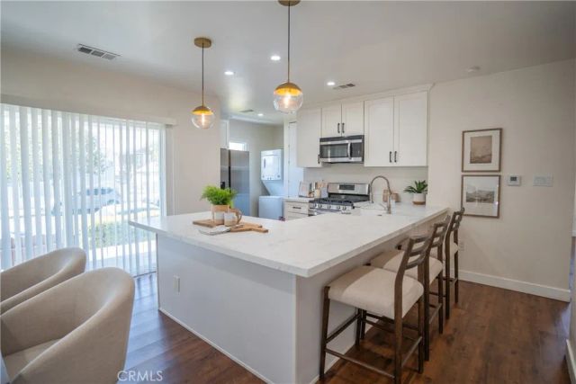 4279 Walton Avenue, Los Angeles, CA 90037
