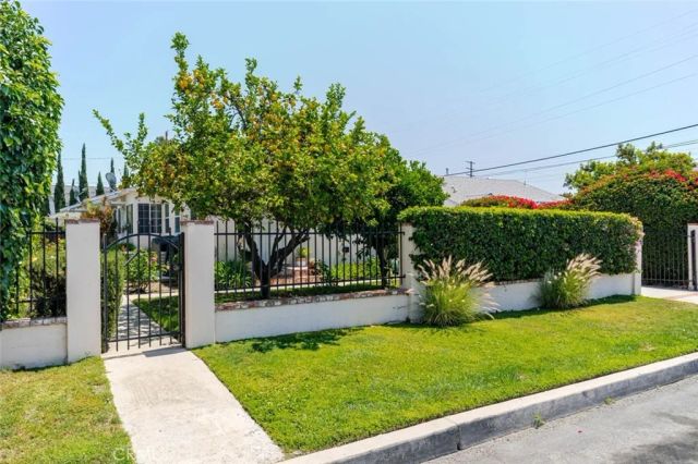 5618 Riverton Avenue, North Hollywood, CA 91601