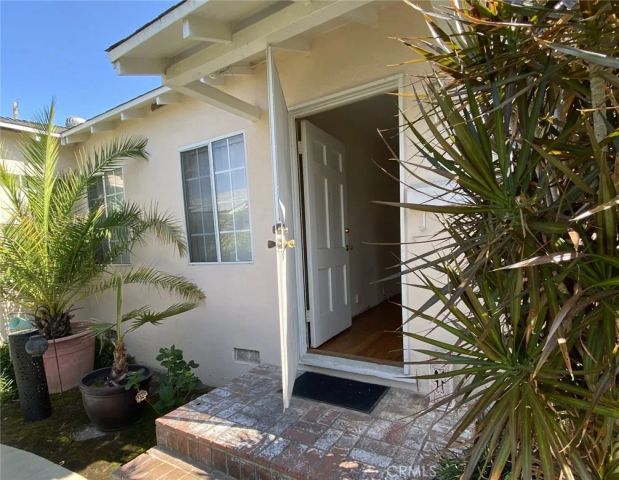 5618 Riverton Avenue, North Hollywood, CA 91601