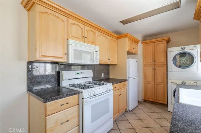5618 Riverton Avenue, North Hollywood, CA 91601