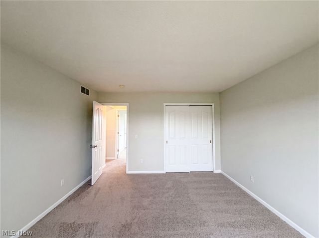 9660 Kingston Trail, Olmsted Falls, OH 44138