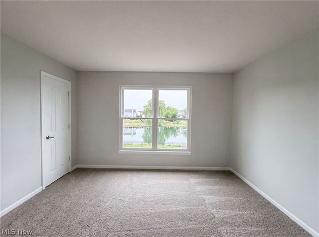 9660 Kingston Trail, Olmsted Falls, OH 44138