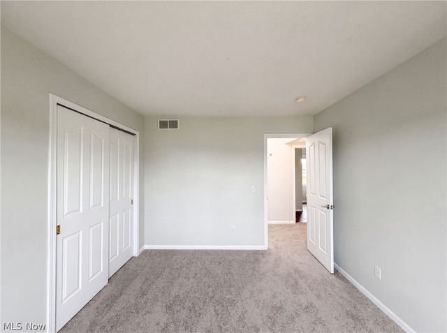 9660 Kingston Trail, Olmsted Falls, OH 44138