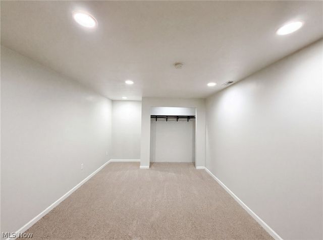 9660 Kingston Trail, Olmsted Falls, OH 44138
