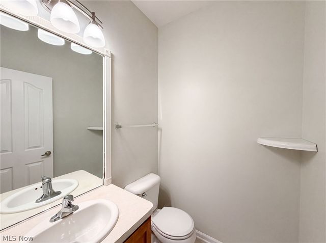 9660 Kingston Trail, Olmsted Falls, OH 44138