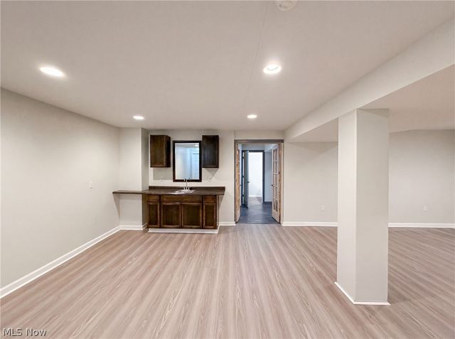 9660 Kingston Trail, Olmsted Falls, OH 44138