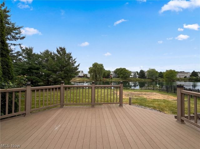 9660 Kingston Trail, Olmsted Falls, OH 44138