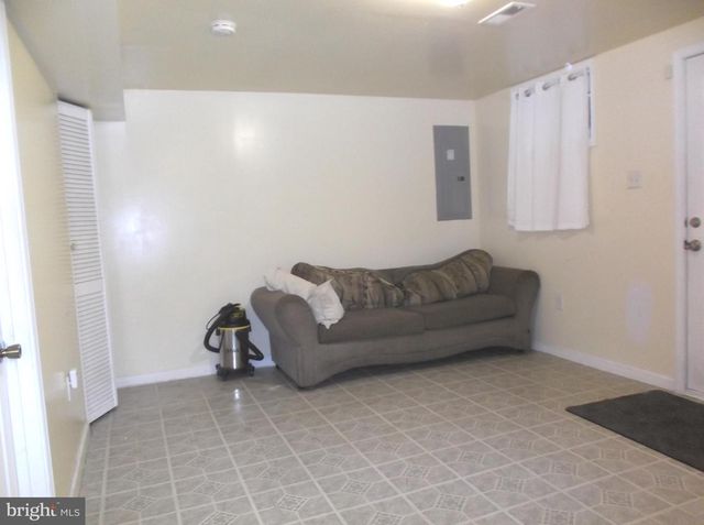 5801 DELTA LN, Suitland, MD 20746