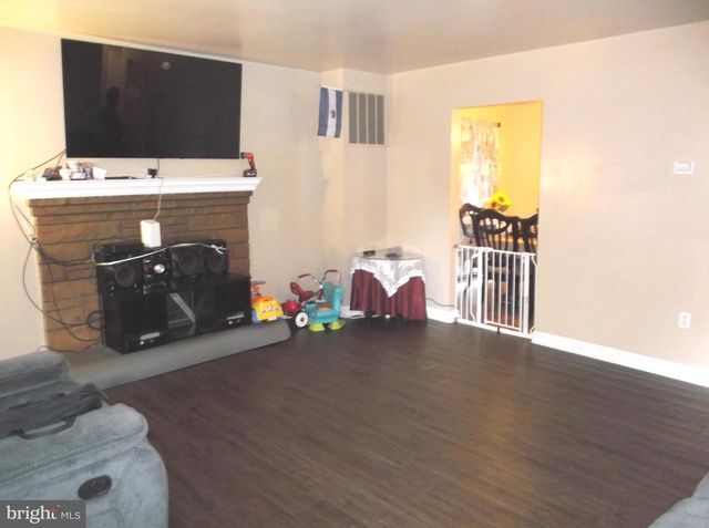 5801 DELTA LN, Suitland, MD 20746