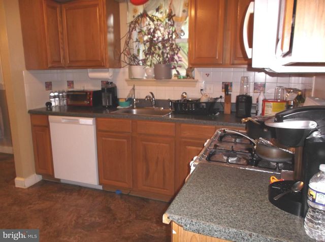 5801 DELTA LN, Suitland, MD 20746