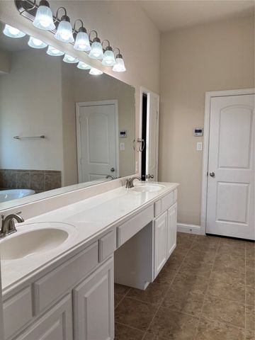 6117 Mickelson Way, Mckinney, TX 75070