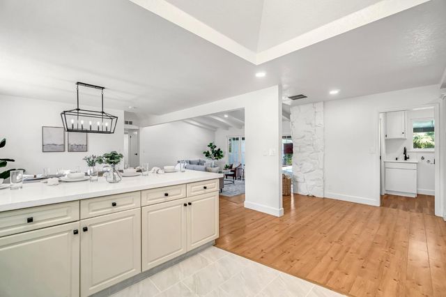 2482 Country Club, Selma, CA 93662