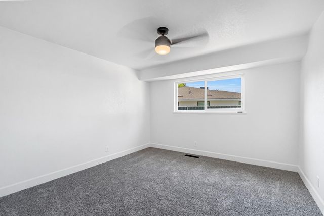 2482 Country Club, Selma, CA 93662