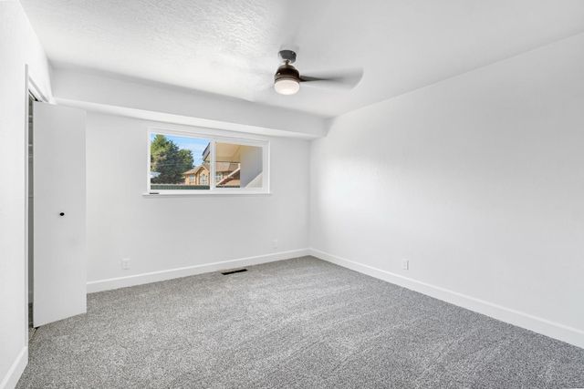 2482 Country Club, Selma, CA 93662