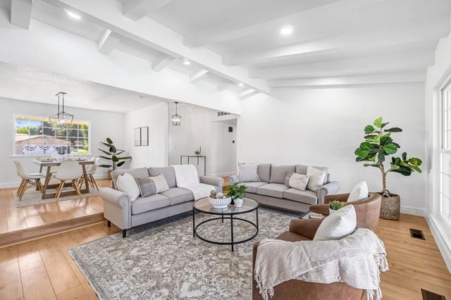 2482 Country Club, Selma, CA 93662