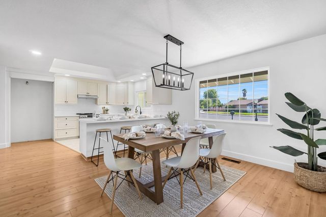 2482 Country Club, Selma, CA 93662