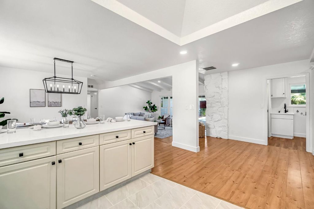 Image 13 of property listing at 2482 Country Club, Selma, CA 93662