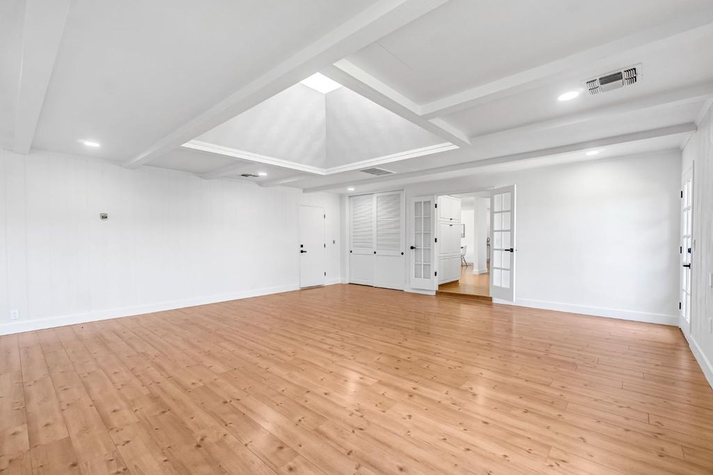 Image 18 of property listing at 2482 Country Club, Selma, CA 93662