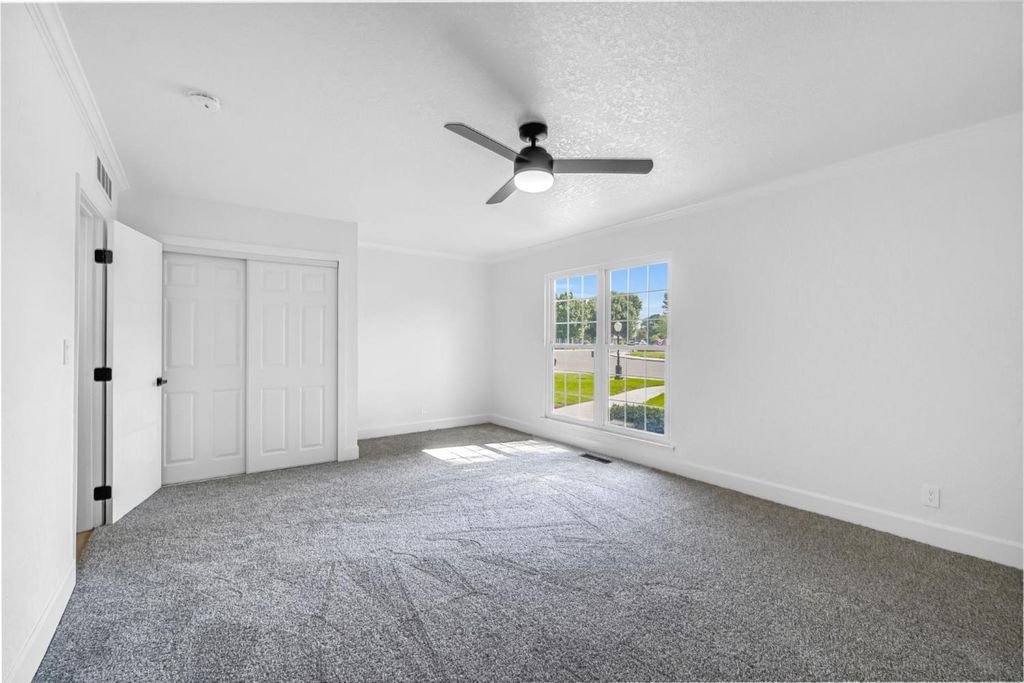 Image 20 of property listing at 2482 Country Club, Selma, CA 93662