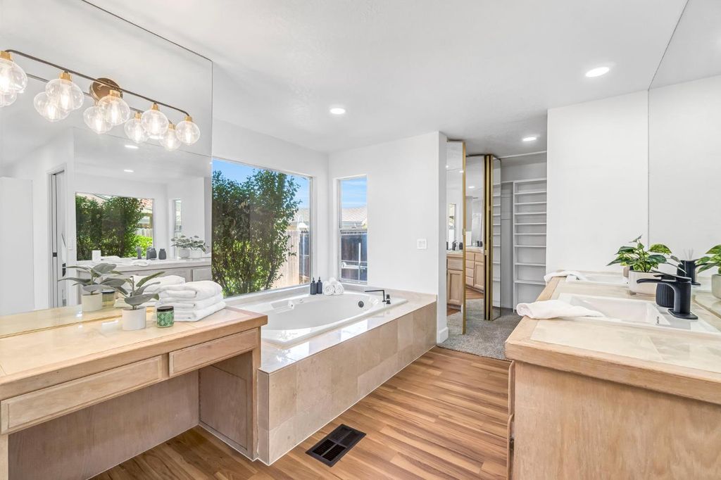 Image 30 of property listing at 2482 Country Club, Selma, CA 93662