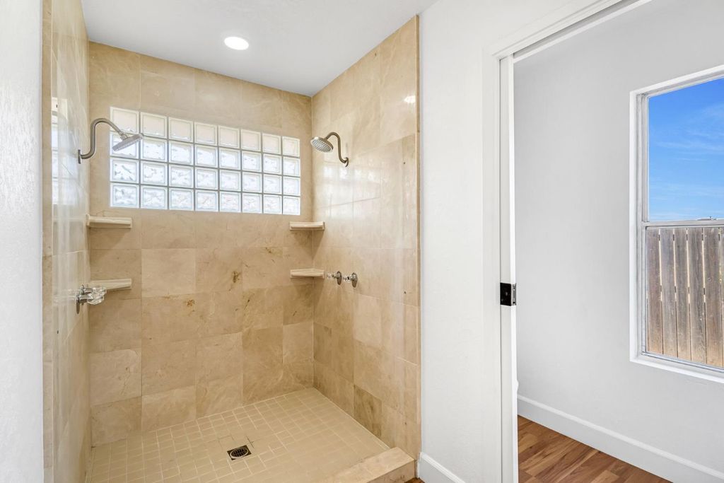 Image 32 of property listing at 2482 Country Club, Selma, CA 93662