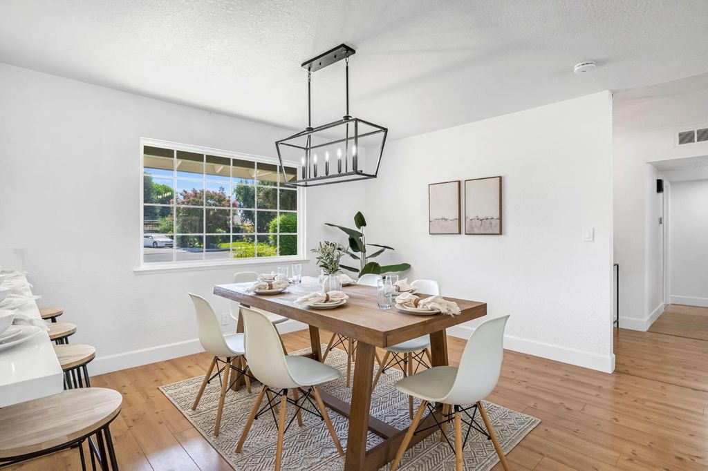 Image 9 of property listing at 2482 Country Club, Selma, CA 93662