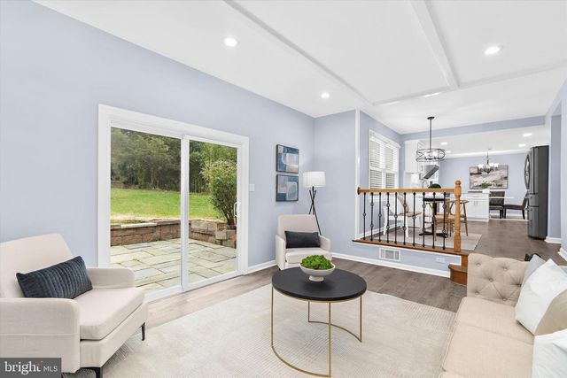 686 COLLEGE PKWY, Rockville, MD 20850