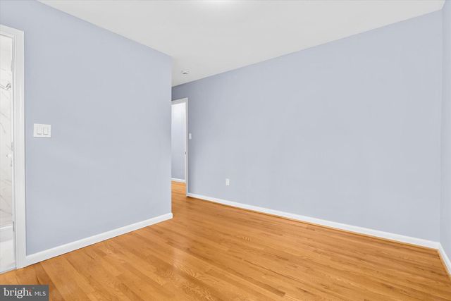 686 COLLEGE PKWY, Rockville, MD 20850