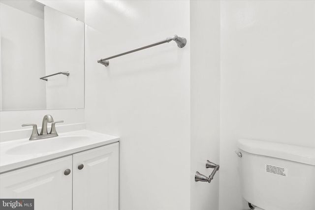 686 COLLEGE PKWY, Rockville, MD 20850