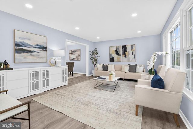 686 COLLEGE PKWY, Rockville, MD 20850