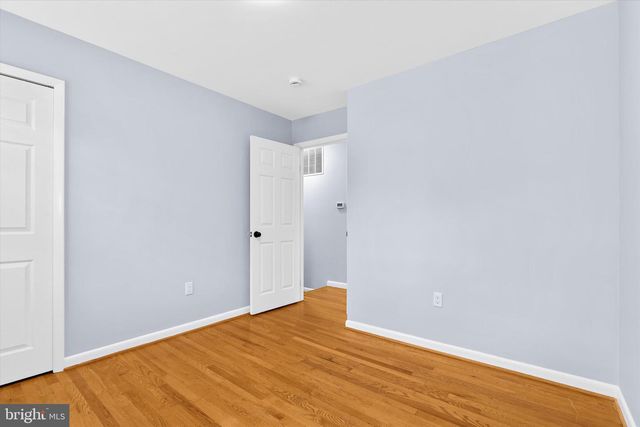 686 COLLEGE PKWY, Rockville, MD 20850