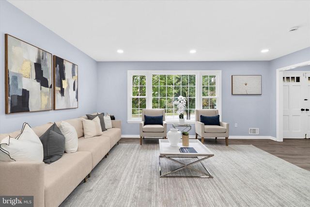 686 COLLEGE PKWY, Rockville, MD 20850