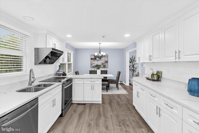 686 COLLEGE PKWY, Rockville, MD 20850